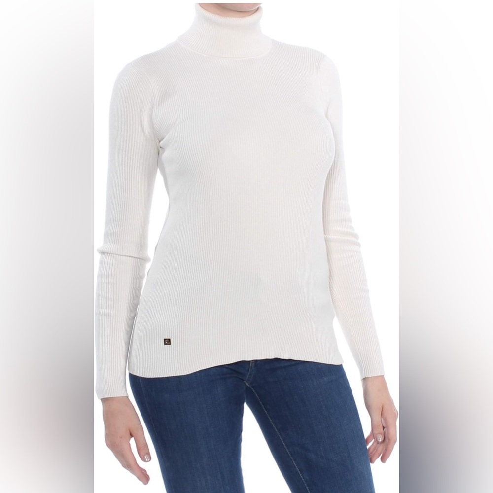 Ralph Lauren Cream Turtle Neck in Size Small. Great condition